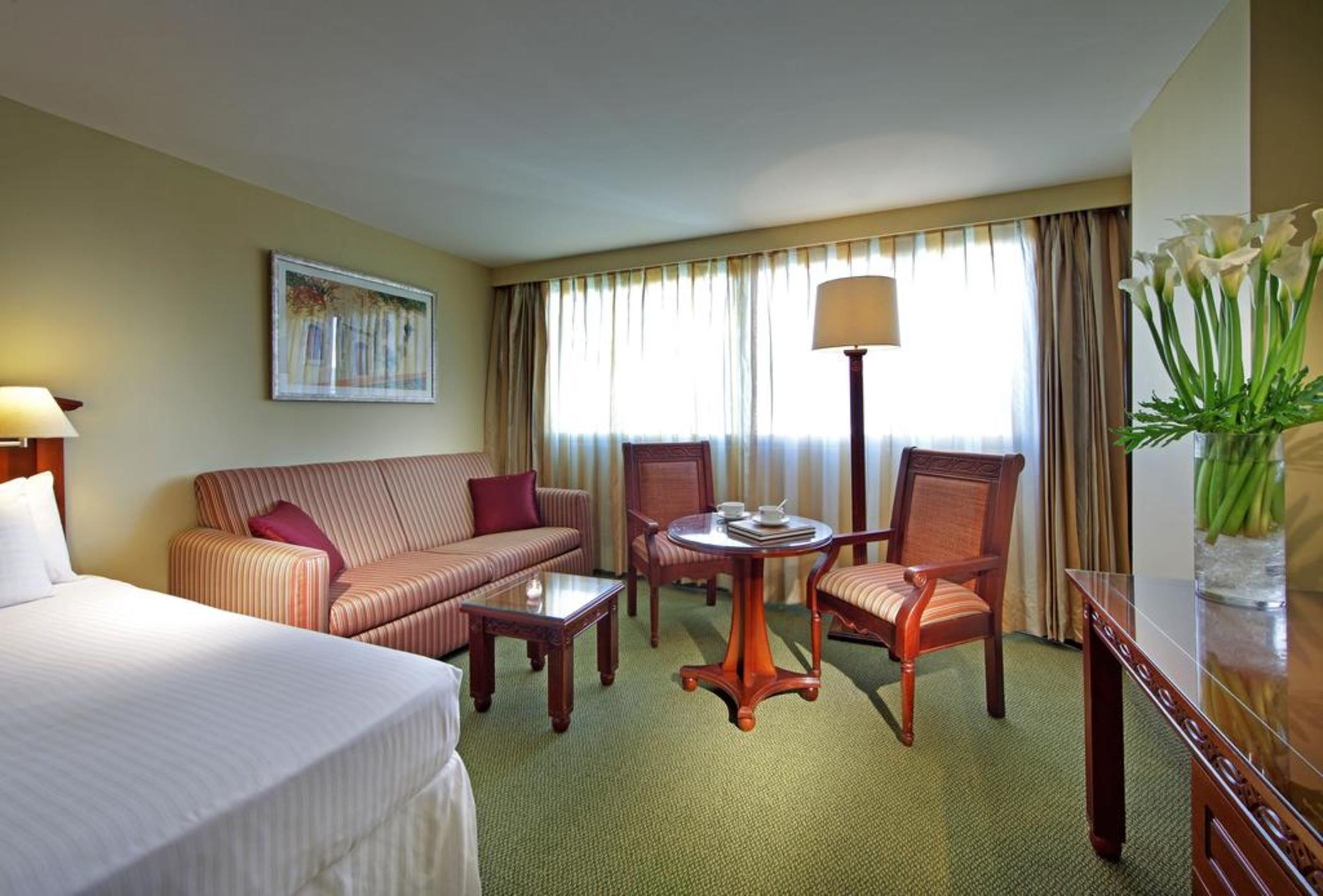 Dominican Fiesta Hotel Santo Domingo Bagian luar foto A room at the hotel
