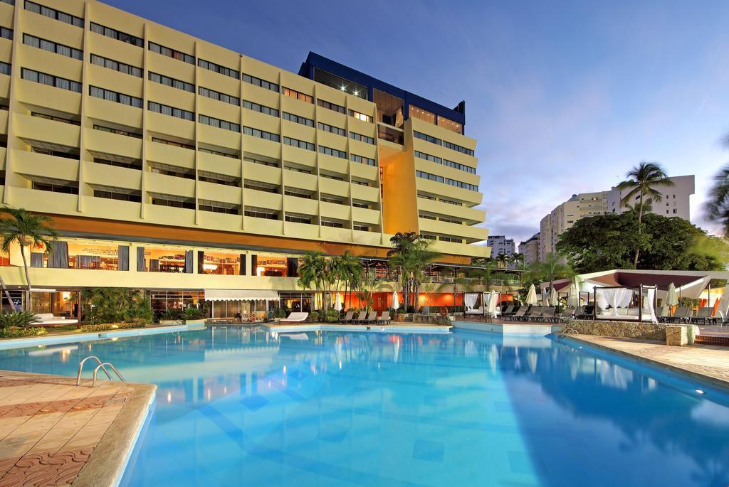 Dominican Fiesta Hotel Santo Domingo Bagian luar foto The Royal